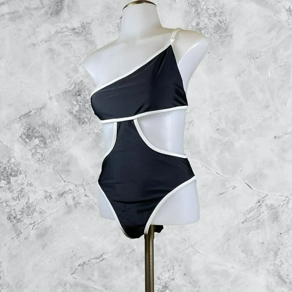 lovewave The Amalia One Piece - Black & Ivory